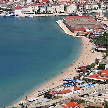 Apartments And Rooms By The Sea Pag - 21162 Pag Town Exterior photo