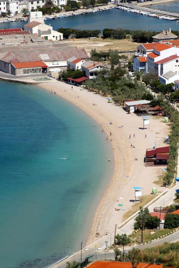 Apartments And Rooms By The Sea Pag - 21162 Pag Town Exterior photo