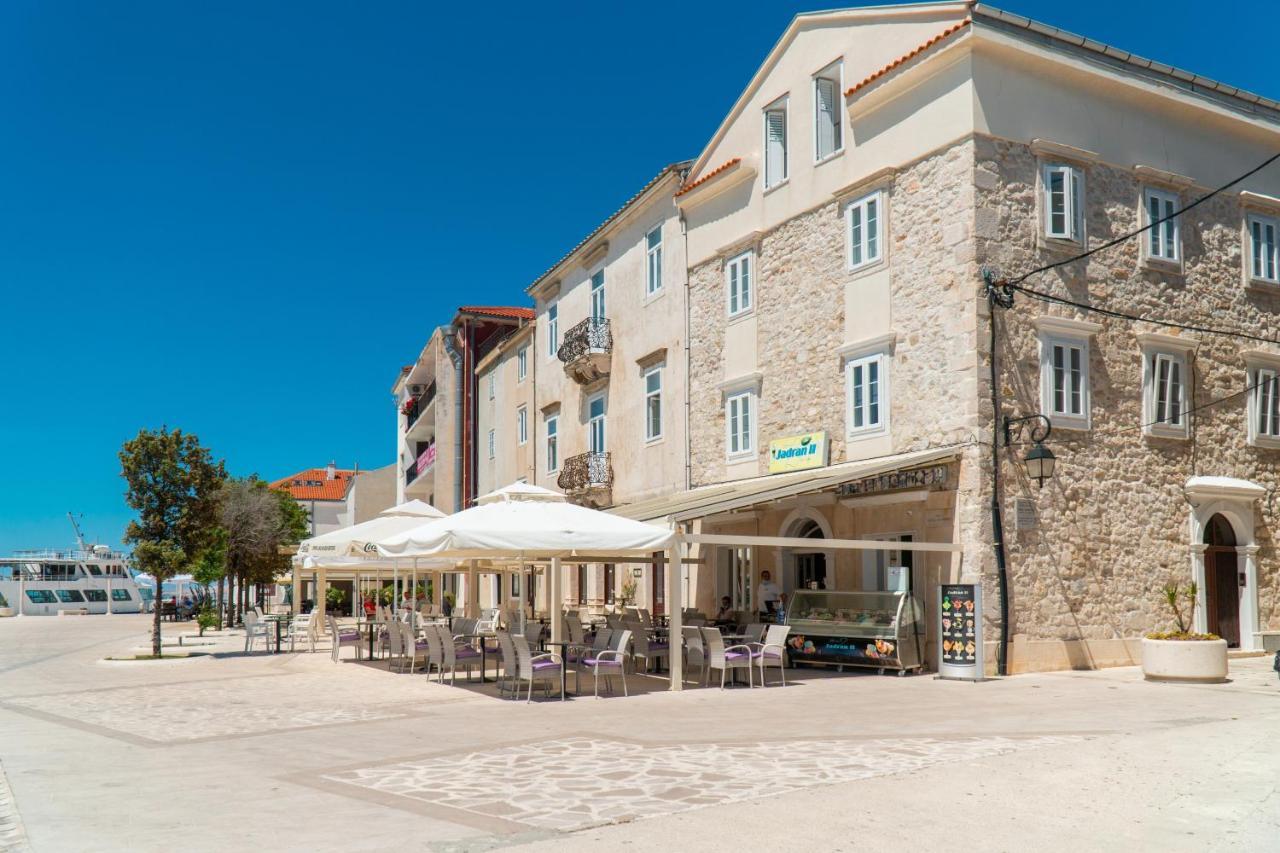 Apartments And Rooms By The Sea Pag - 21162 Pag Town Exterior photo